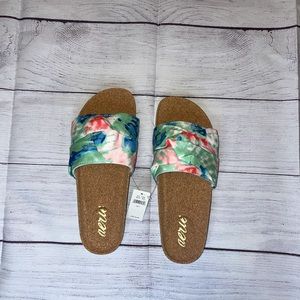 NWT Aerie Twist Watercolor Sandals